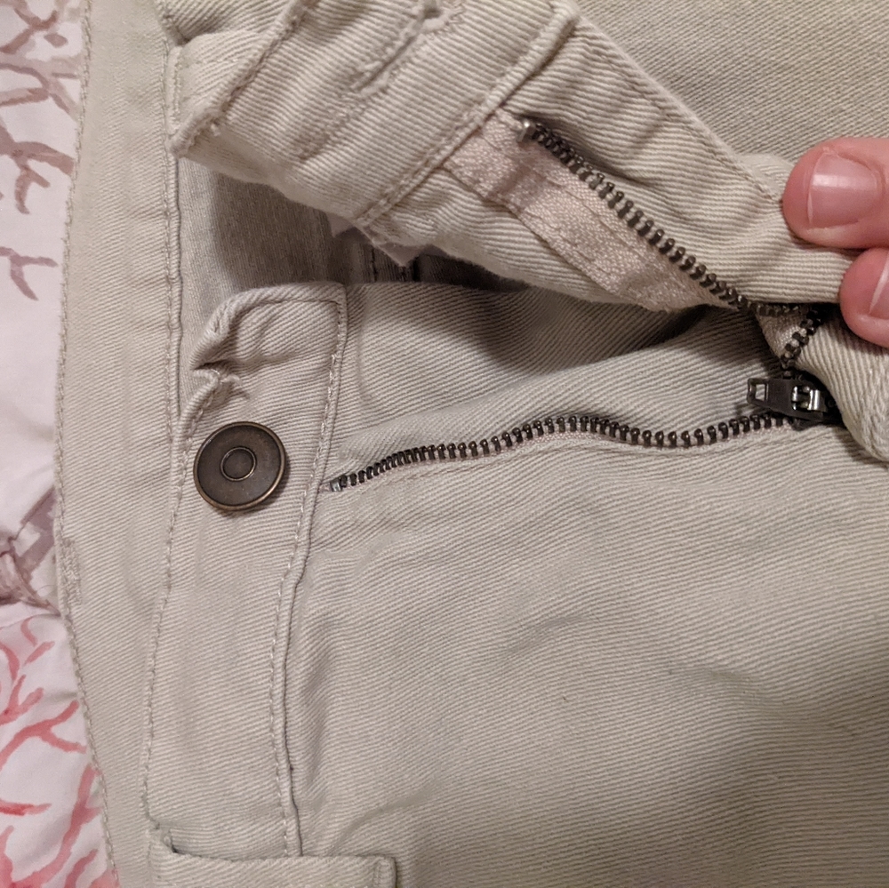 Khakis - 32"W